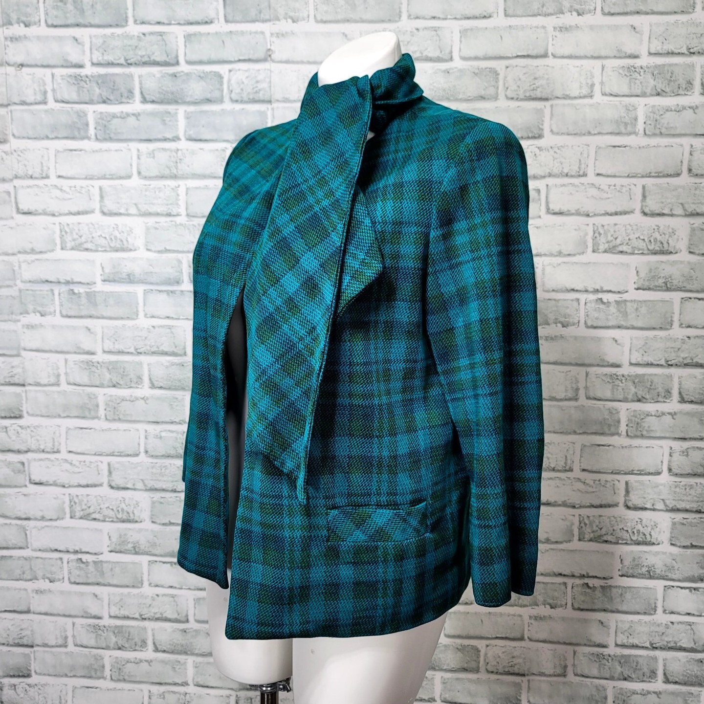 Vintage 50s Herbert Levy Tie Scarf Collar Bright Plaid Tweed Blazer Capelet