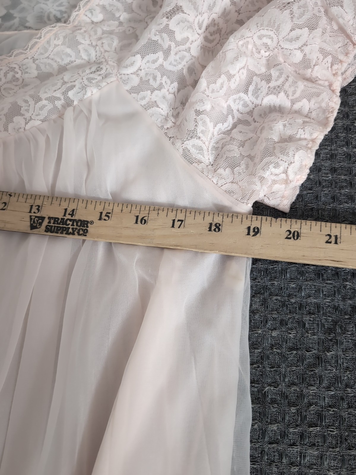 VINTAGE FORMFIT ROGERS PINK CHIFFON & LACE Babydoll ROBE Medium