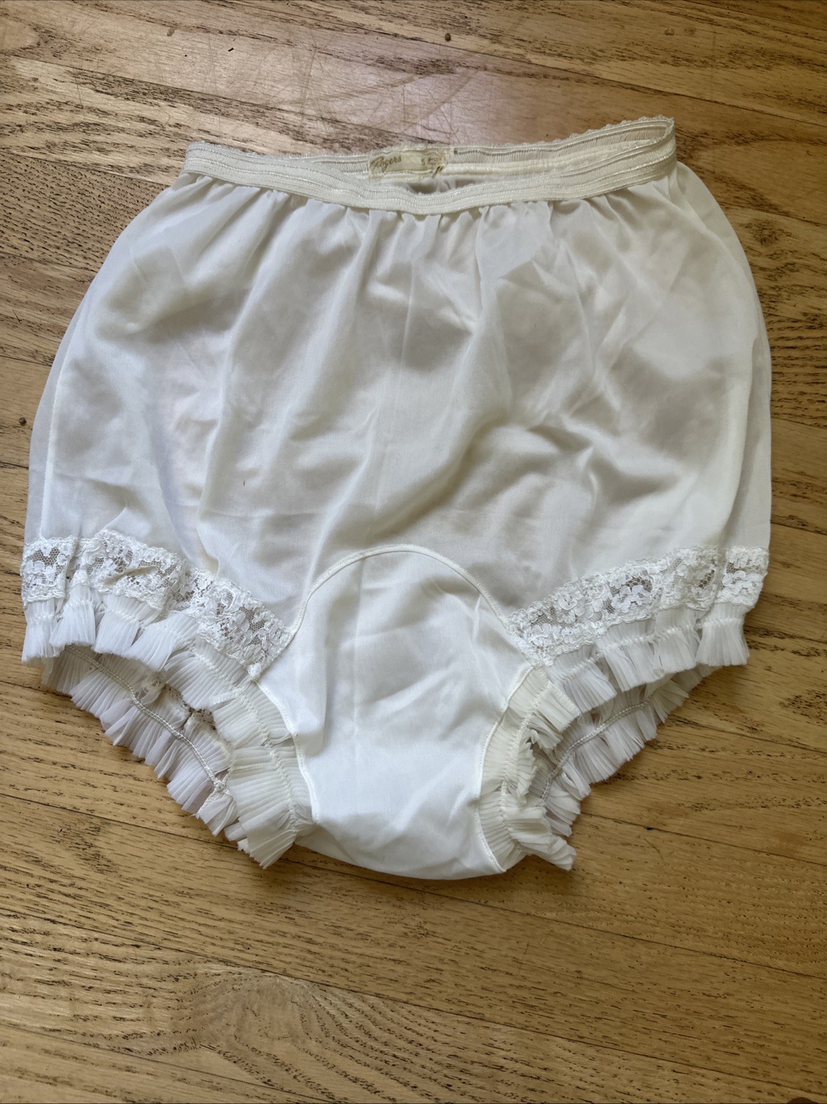 VTG Rogers Nylon Tricot Panties Sheer Lace Ruffle Ivory Sz 5 Granny Brief USA