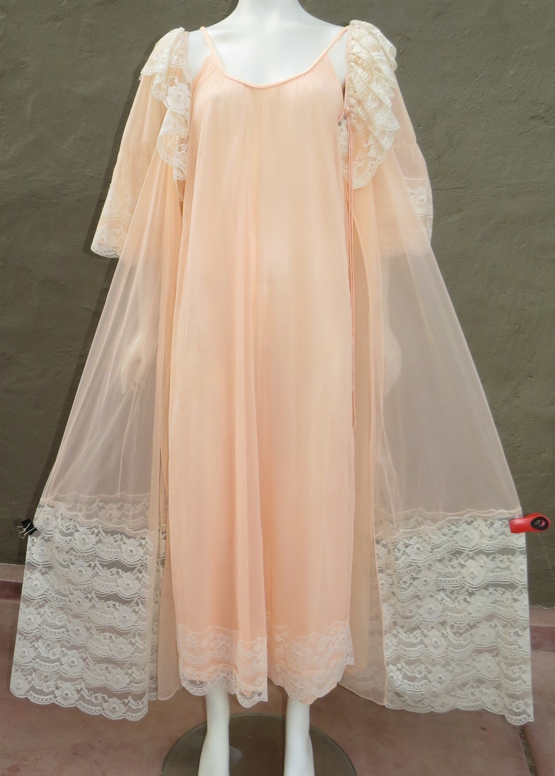 Vtg INTIME Bright Pink Coral Sheer Chiffon Peignoir Robe Nightgown RUFFLES L