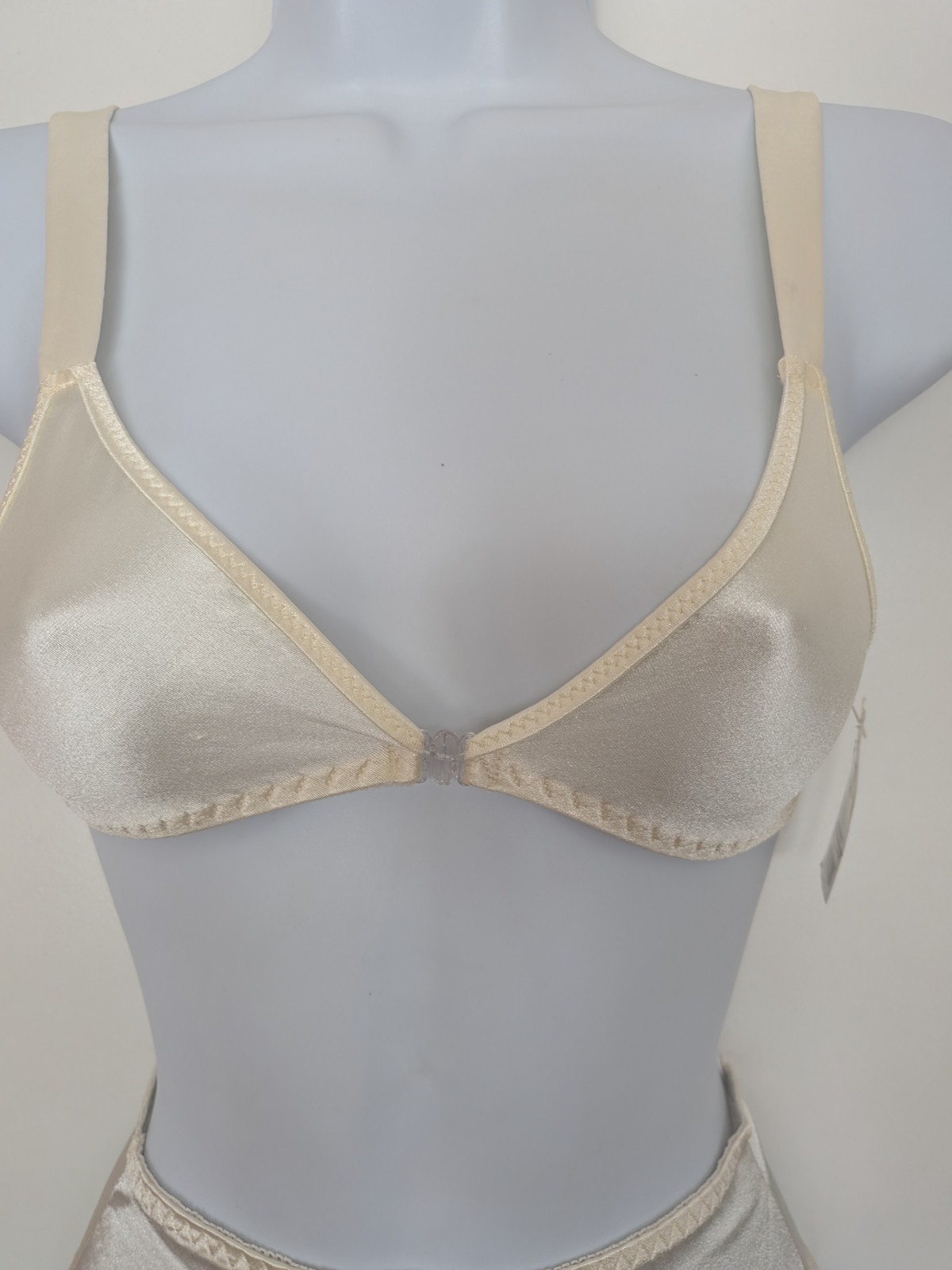 Vintage JCPenney Ultimate Basics shiny ivory satin panties front hook bra set S