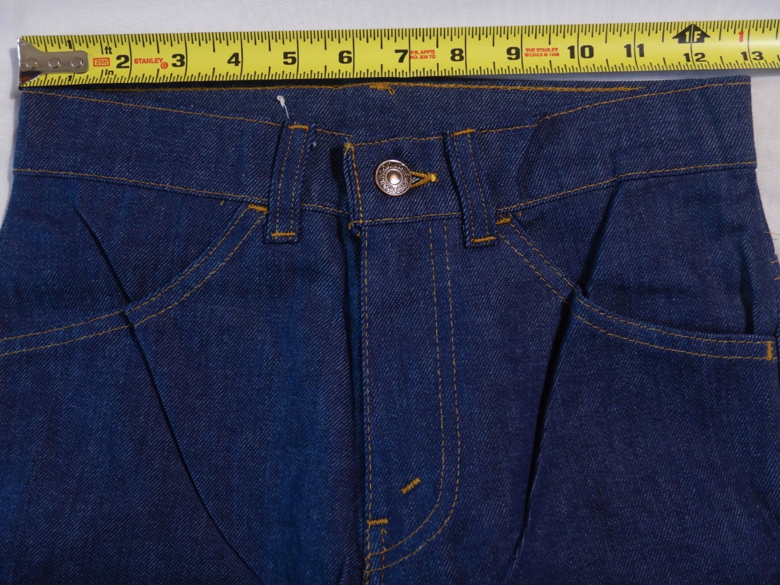 Vintage DEADSTOCK 1970s Levi&rsquo;s 664 Flare Bell Jeans MADE IN USA 26 X 32