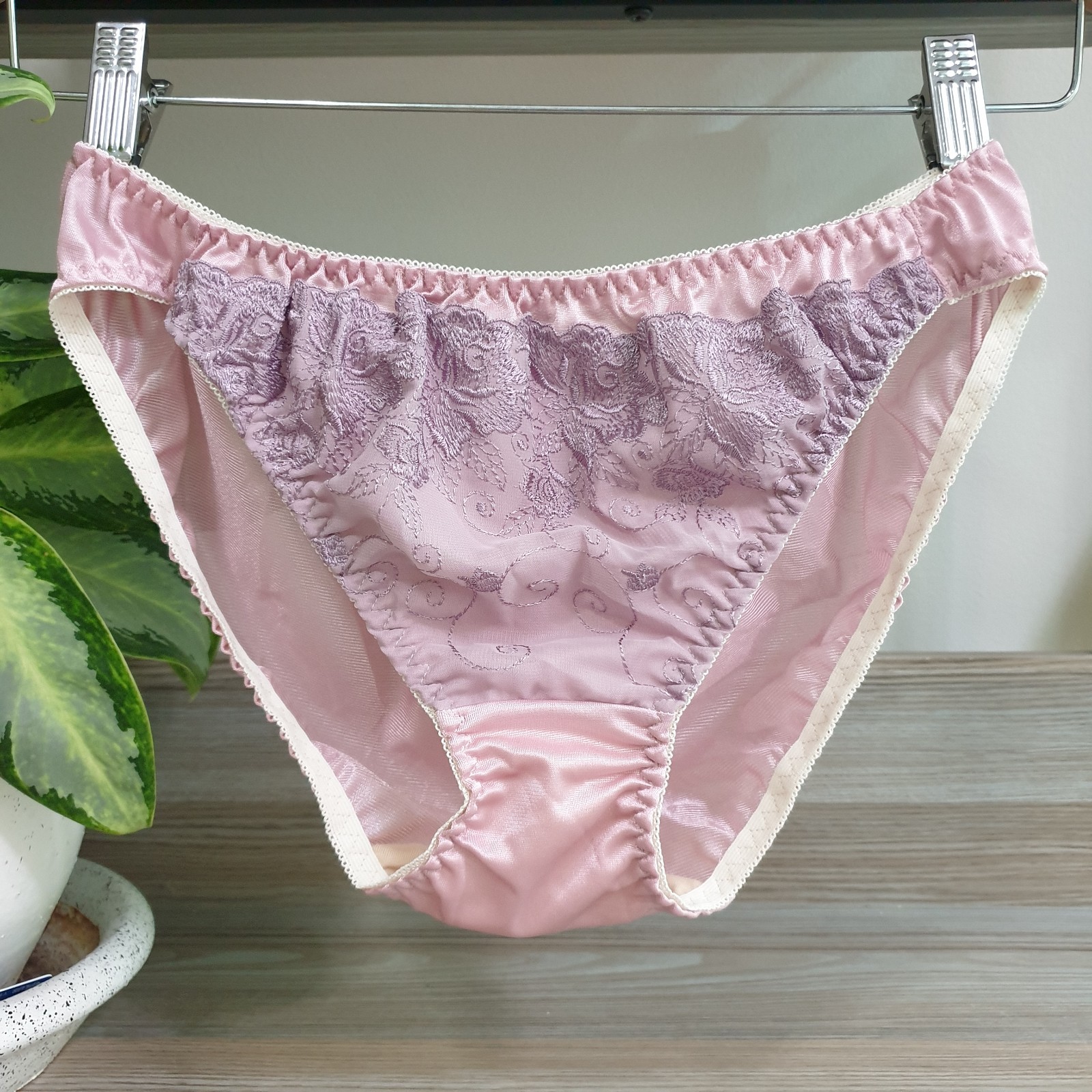 VTG Silky Nylon Panty Taffy Pink Sissy Lace High Leg Brief Size 7-8 Hip 38-42&Prime;