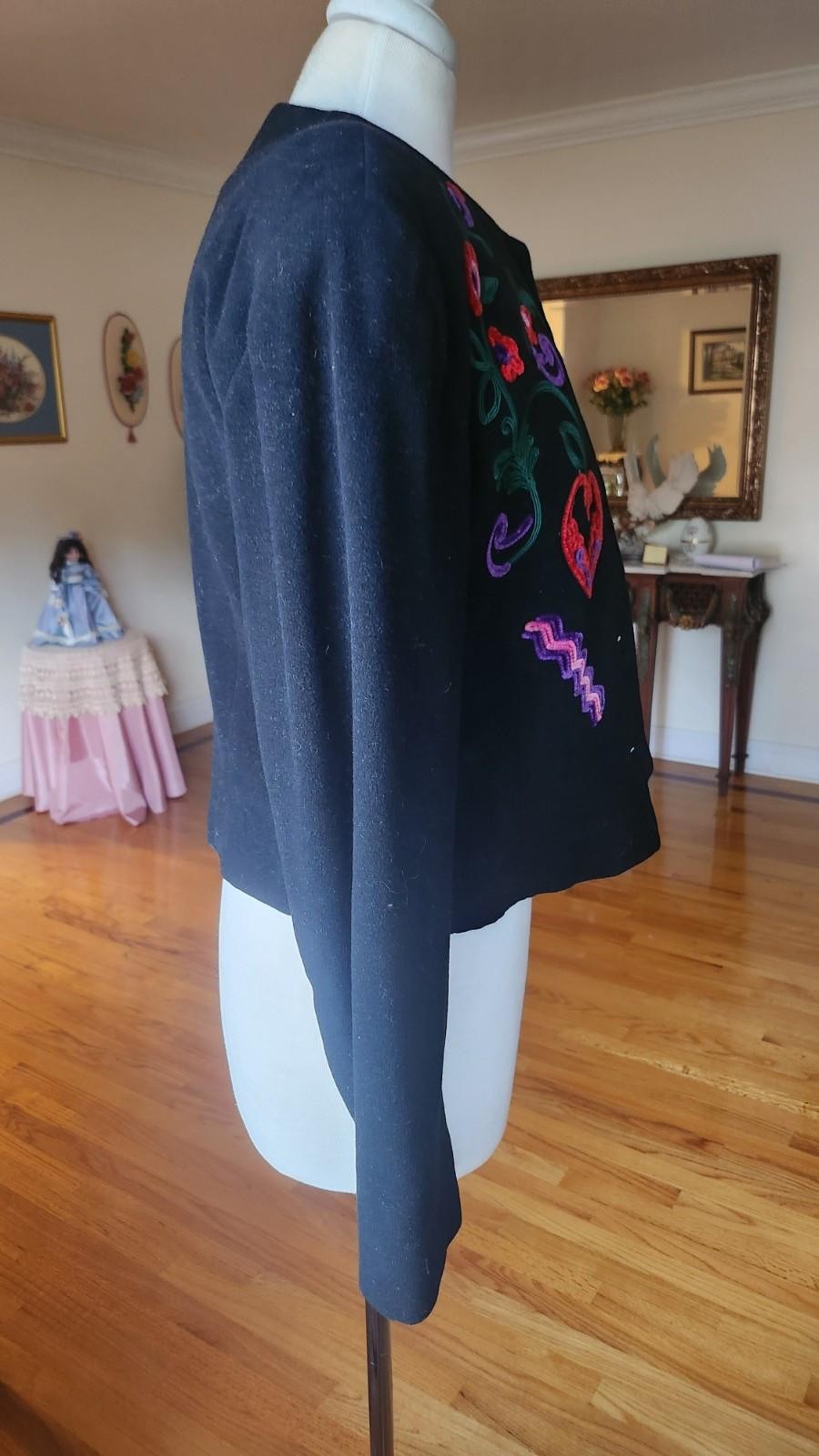 Vintage Byblos Black Embroidered Cropped Jacket Made in Italy Sz 46