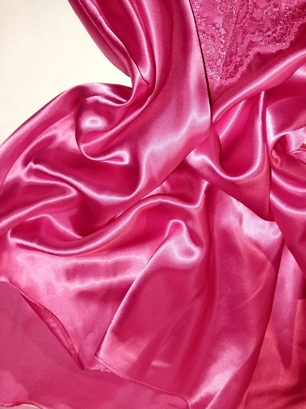 VTG SATIN LIQUID SHINY LUX BABYDOLL IMPORT HOT PINK NIGHTGOWN GOWN 42/44 NIGHTIE