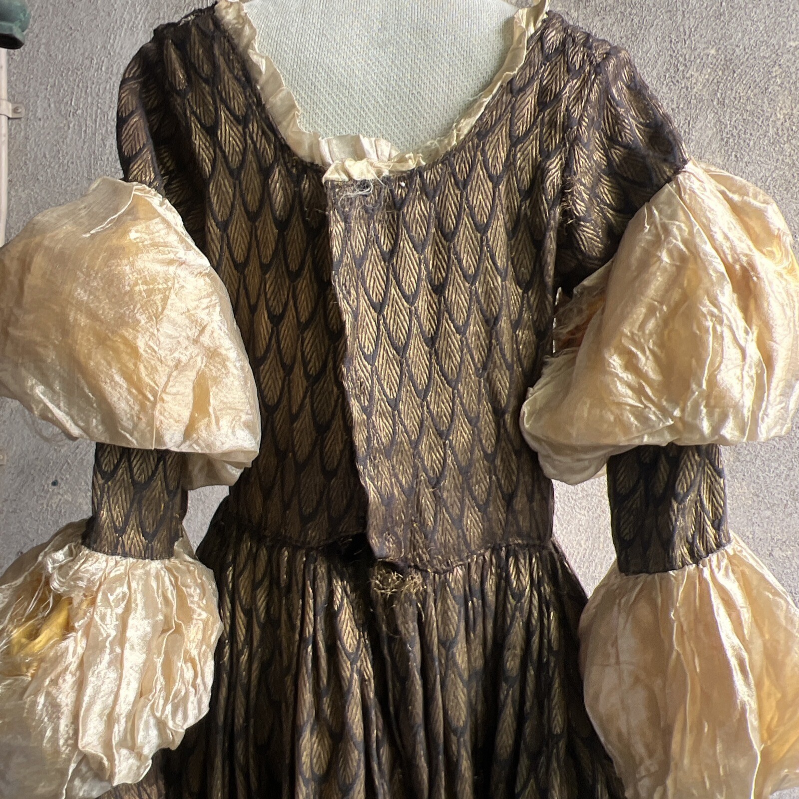 Antique Edwardian Gold Lamé Fish Scale Dress Gown Puff Sleeve Costume Vintage