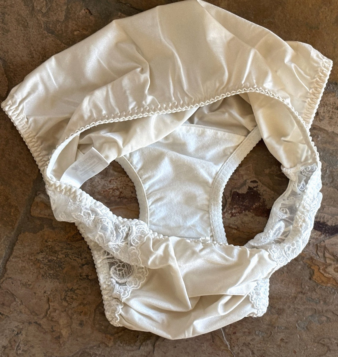 WACOAL Medium Ivory Second Skin SATIN & Lace Hi Cut Brief Panties Vintage #84174