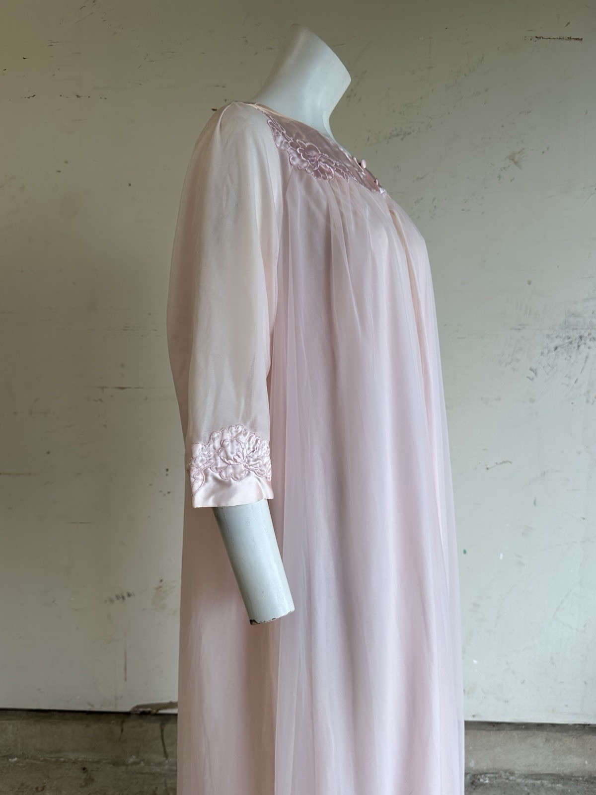 1960s Gossard Artemis Peignoir Robe Layered Chiffon Set Boudoir Old Hollywood