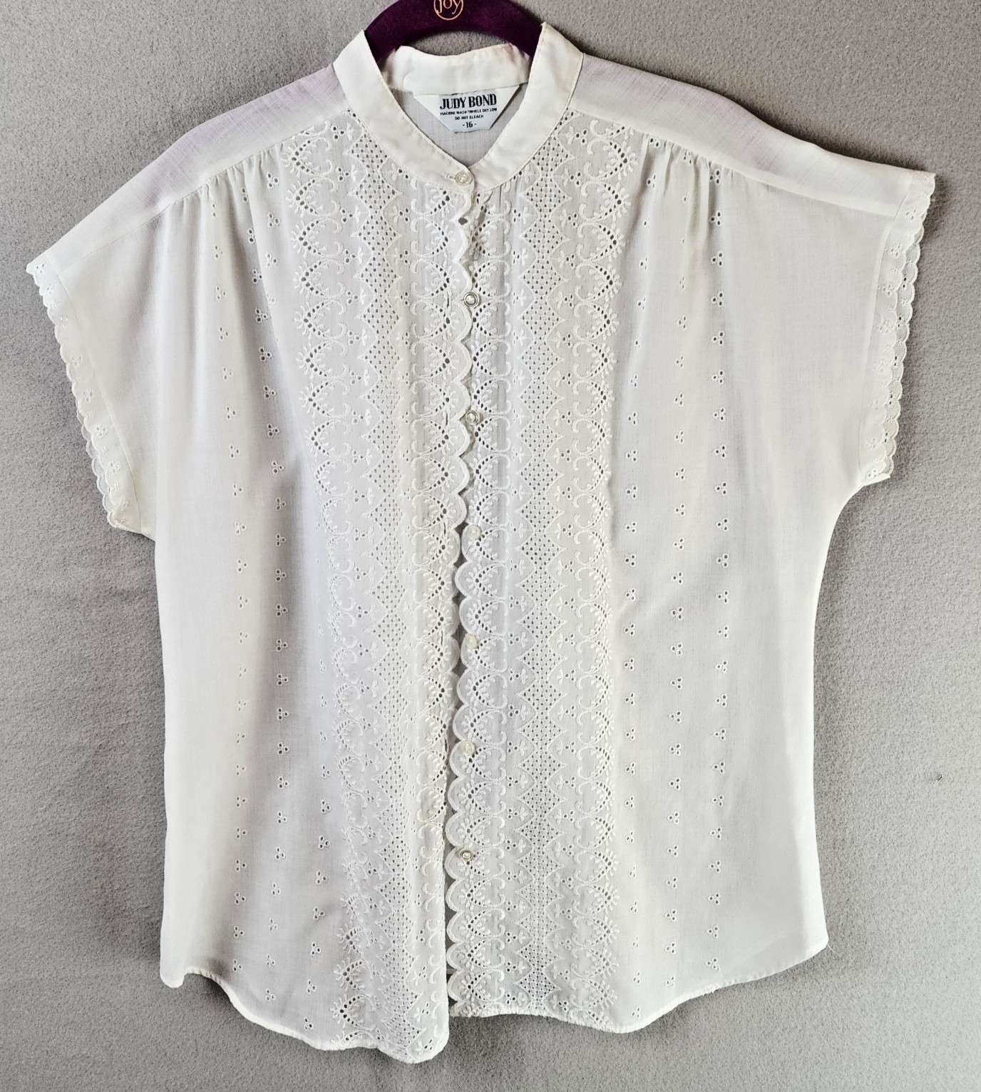 Judy Bond White Button-Up Eyelet Lacey Women&rsquo;s Top 16 Cap Sleeve White Vintage
