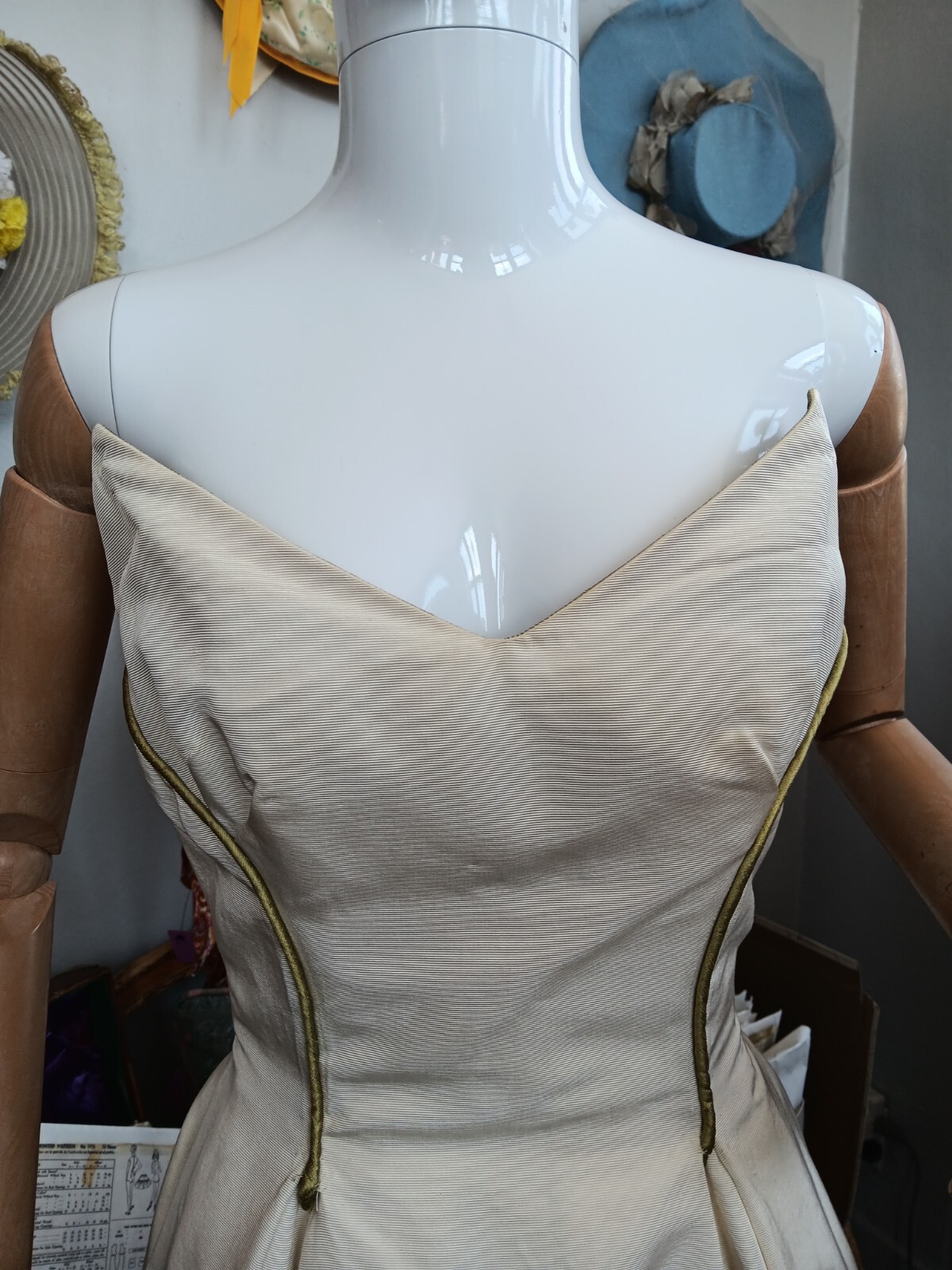 VTG 1950&rsquo;s Fit and Flare Faille Cocktail Dress with Shrug Designer Unknown