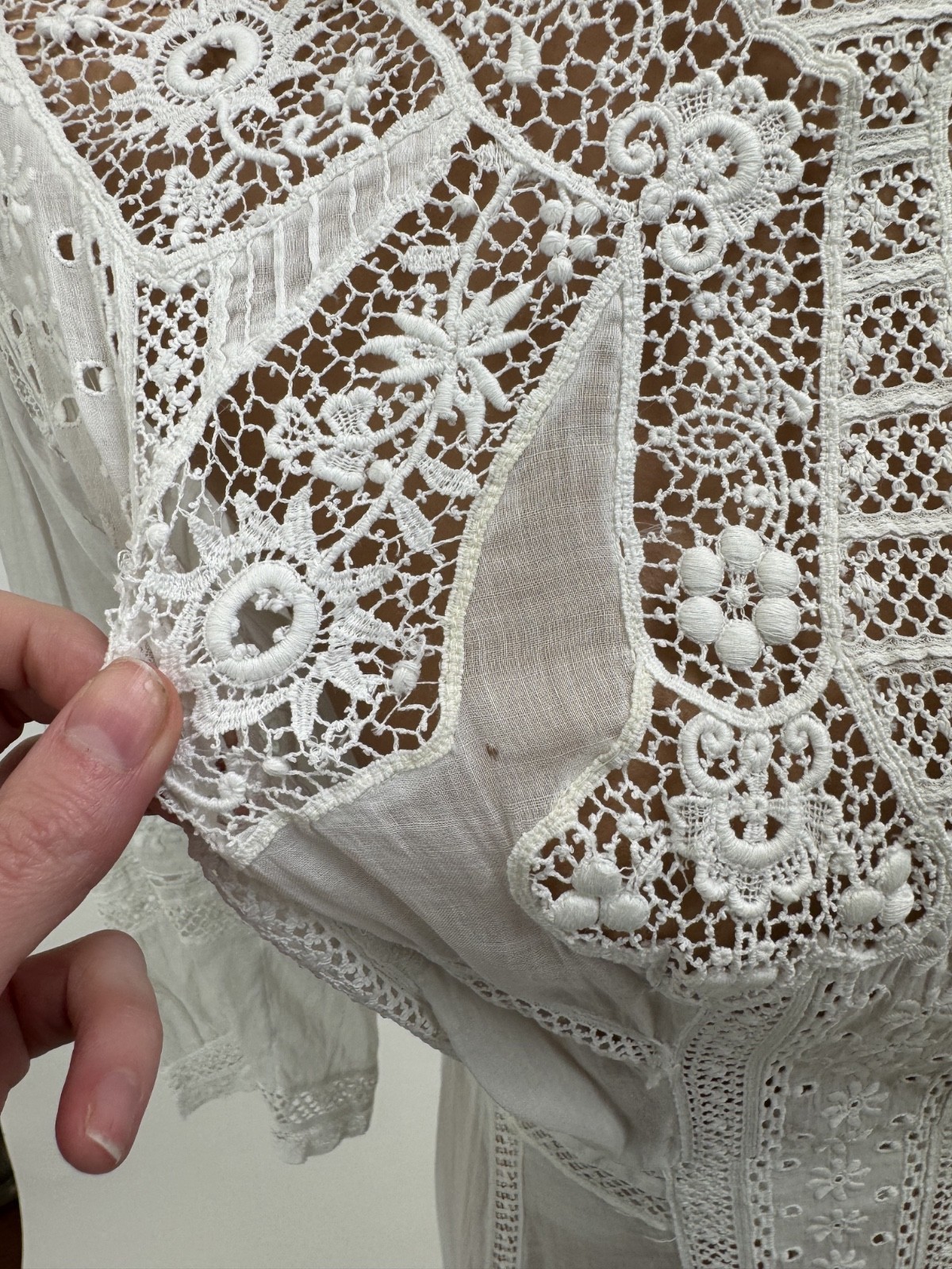 Antique Victorian Edwardian White lace Embroidered Cotton Tea Dress two piece