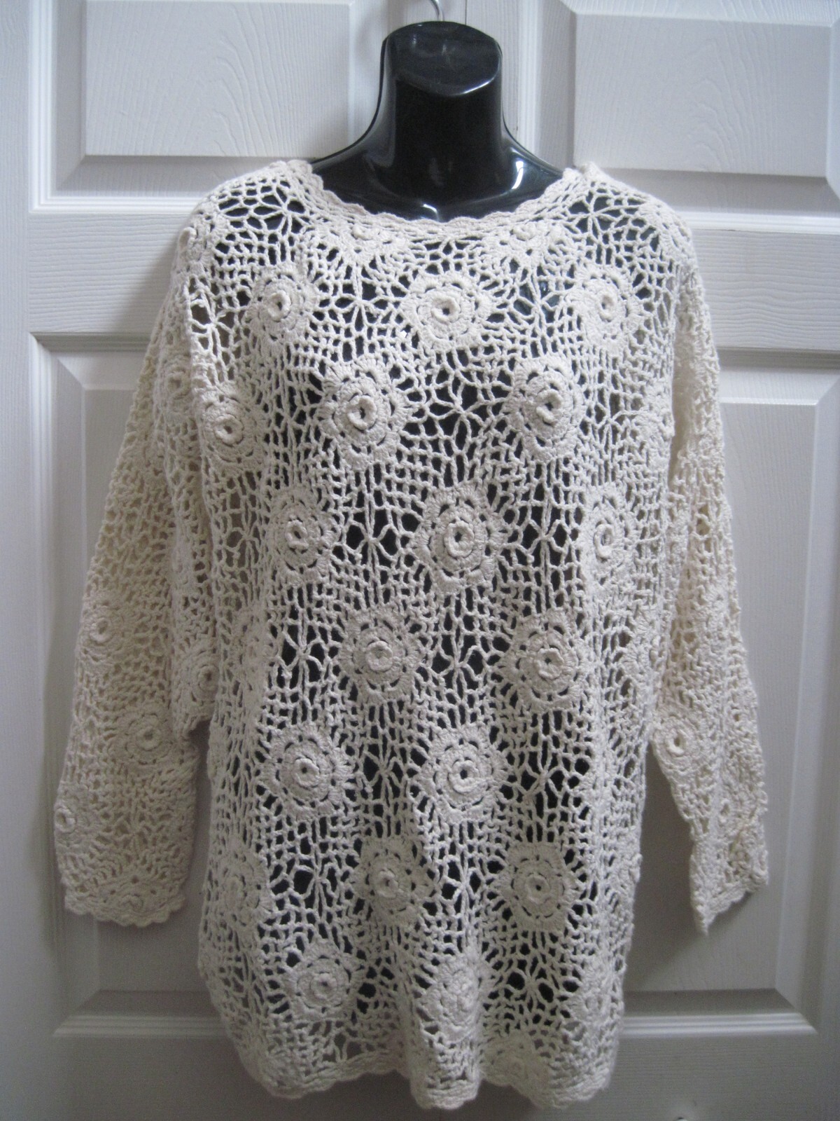 Reference Point Women&rsquo;s Medium VINTAGE Ivory Crochet Knit Top Long Sleeves