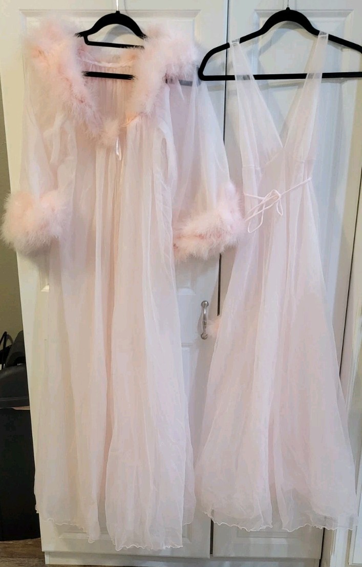 Vtg InTime 2 Layers Sheer Chiffon Lingerie gown Peignoir Robe S Pink Movie Star