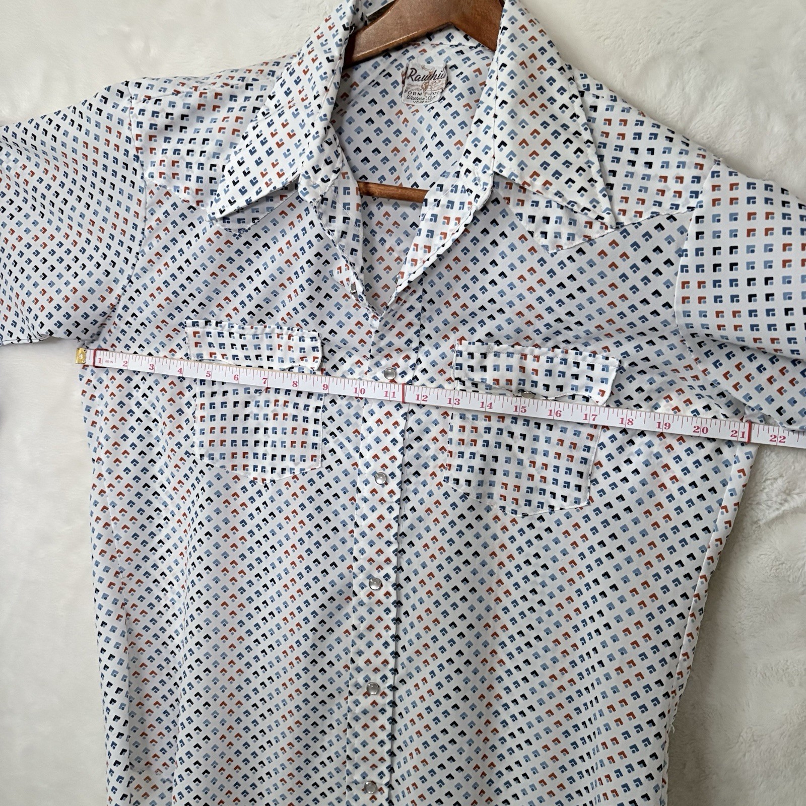 Rawhide Long Sleeve Geometric Diamond Pattern White Shirt 16.5/34 Button Snap