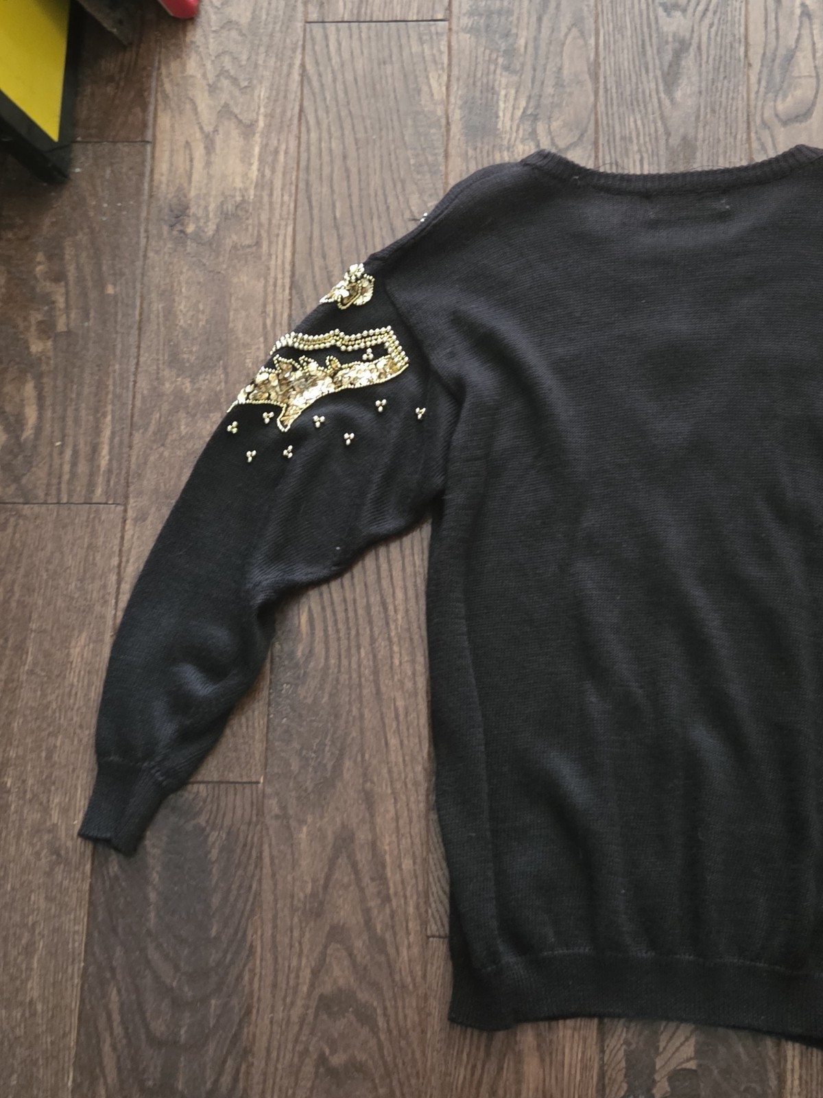 🍾Vintage Dana Scott Black Gold Sequin Beaded Sweater Medium Ramie Glam Holiday