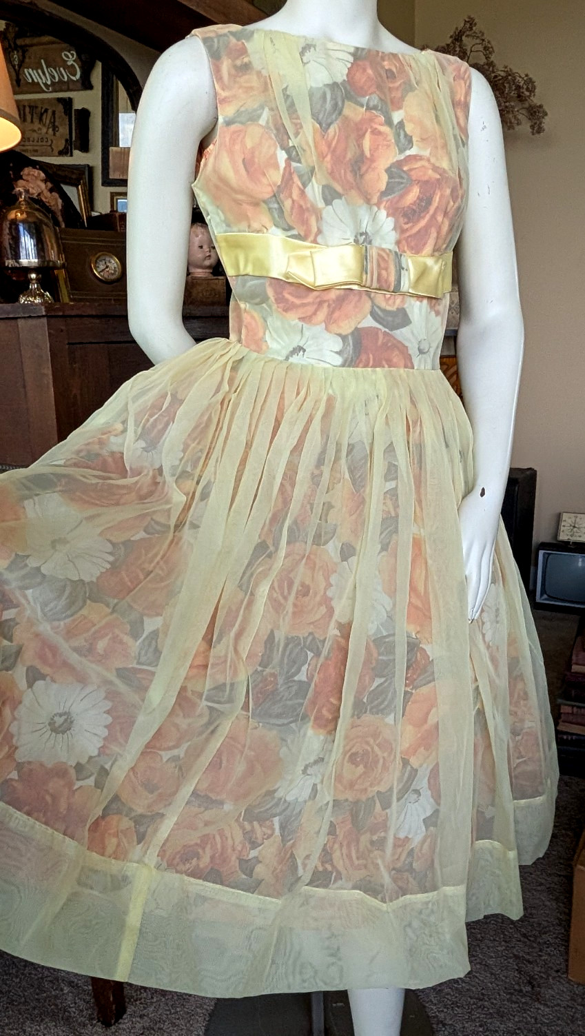 Vintage 50s Yellow Chiffon Prom Party Dress Tea Length 38” Bust (vintage 16)