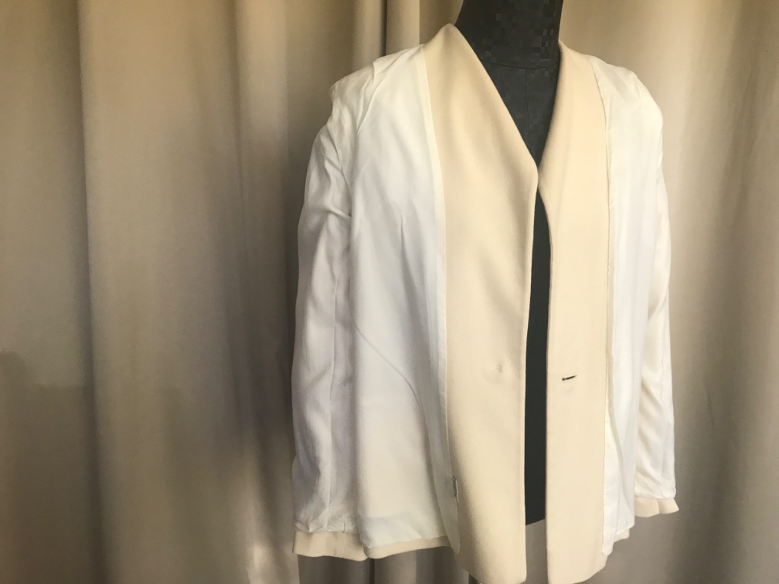 Vintage70&prime; light cream wool Union Made jacket finished with colorful embroidery