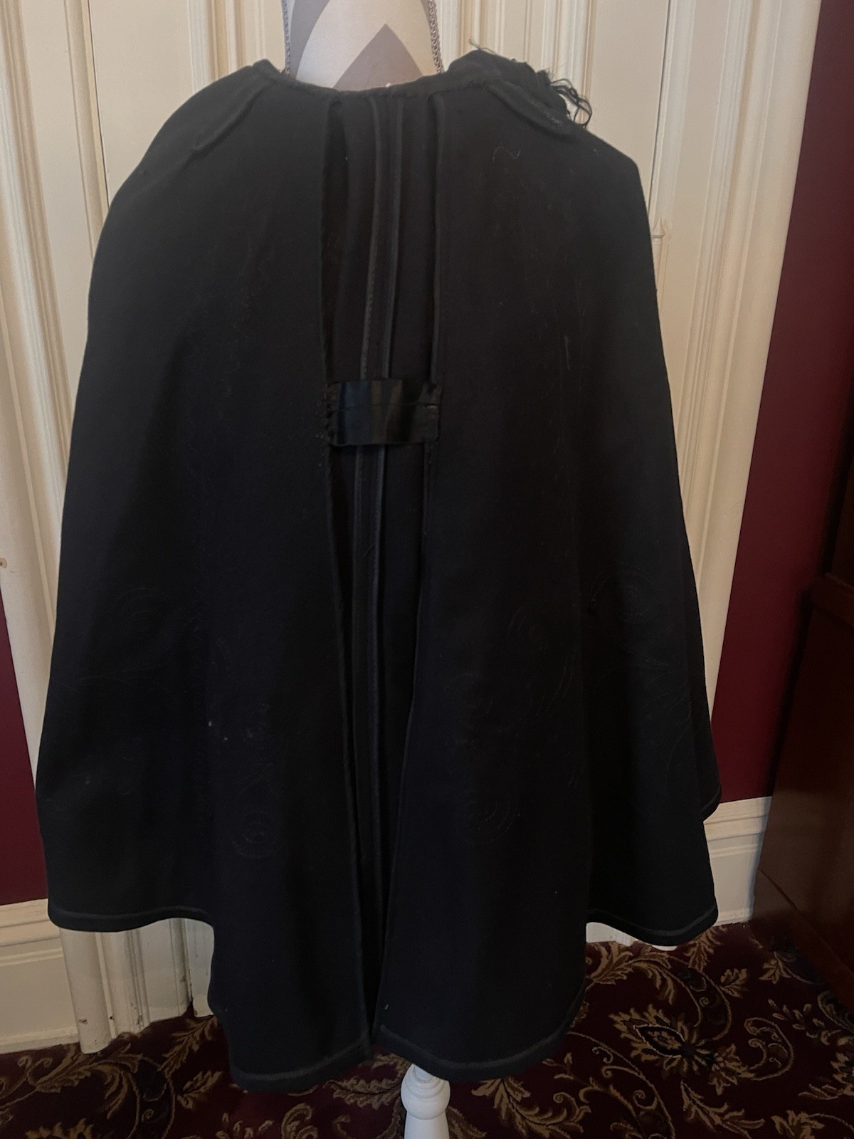 Antique Black Victorian Heavy Wool Cape Soutache Embroidery Feather Collar