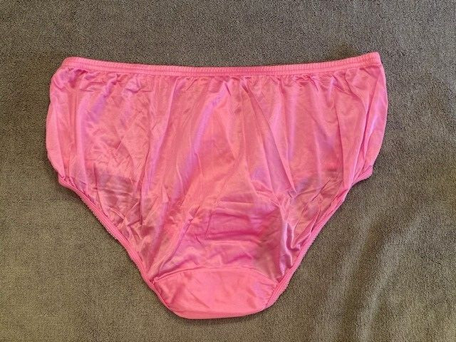 Vintage (Retired) Vanity Fair 100% Nylon UNISEX Hipster Panties, Size: 7, NWT