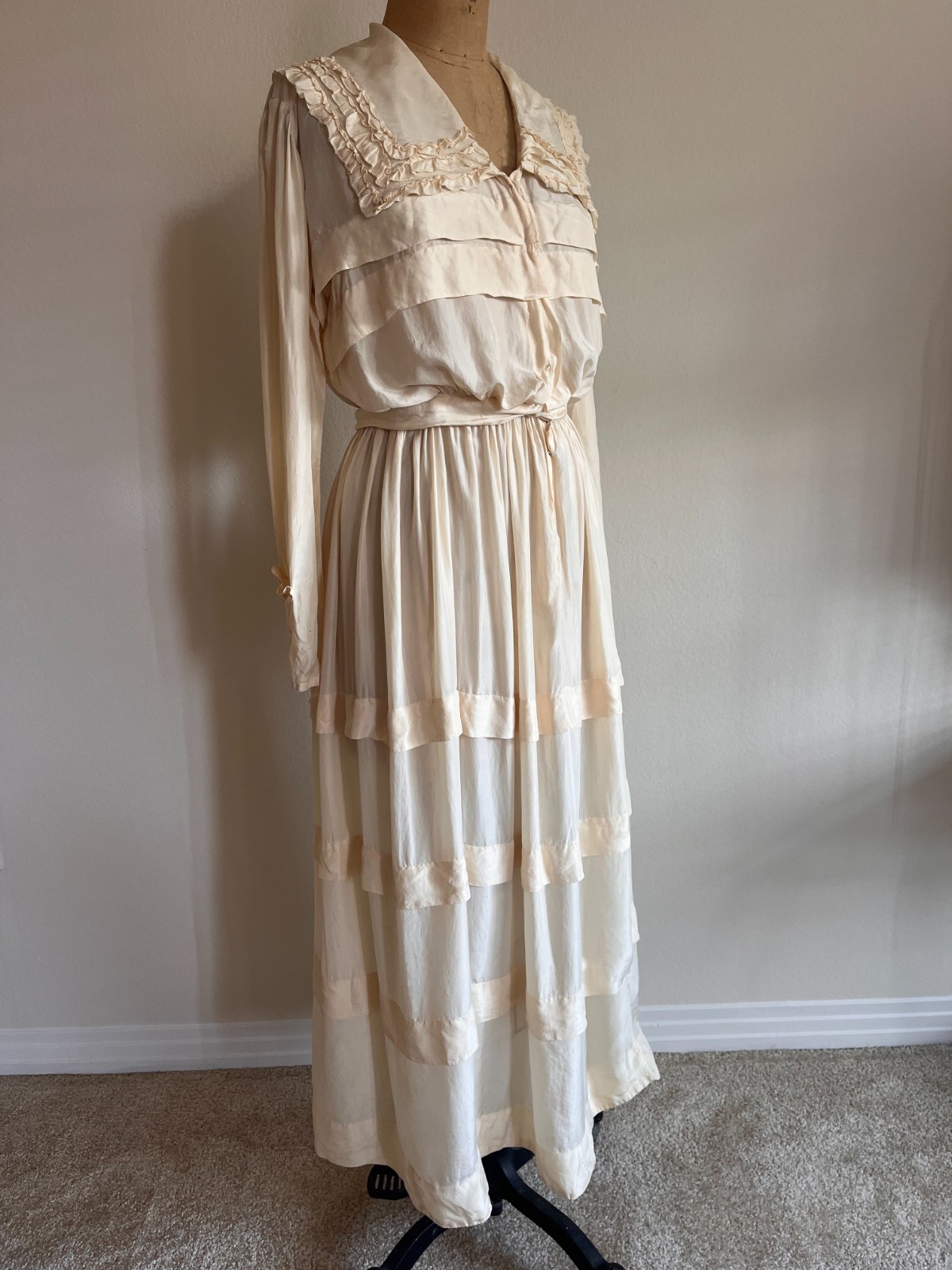 Antique Edwardian WWI Ivory Silk Tea Dress | c. 1910–1914 | Ruffled & Pleated |