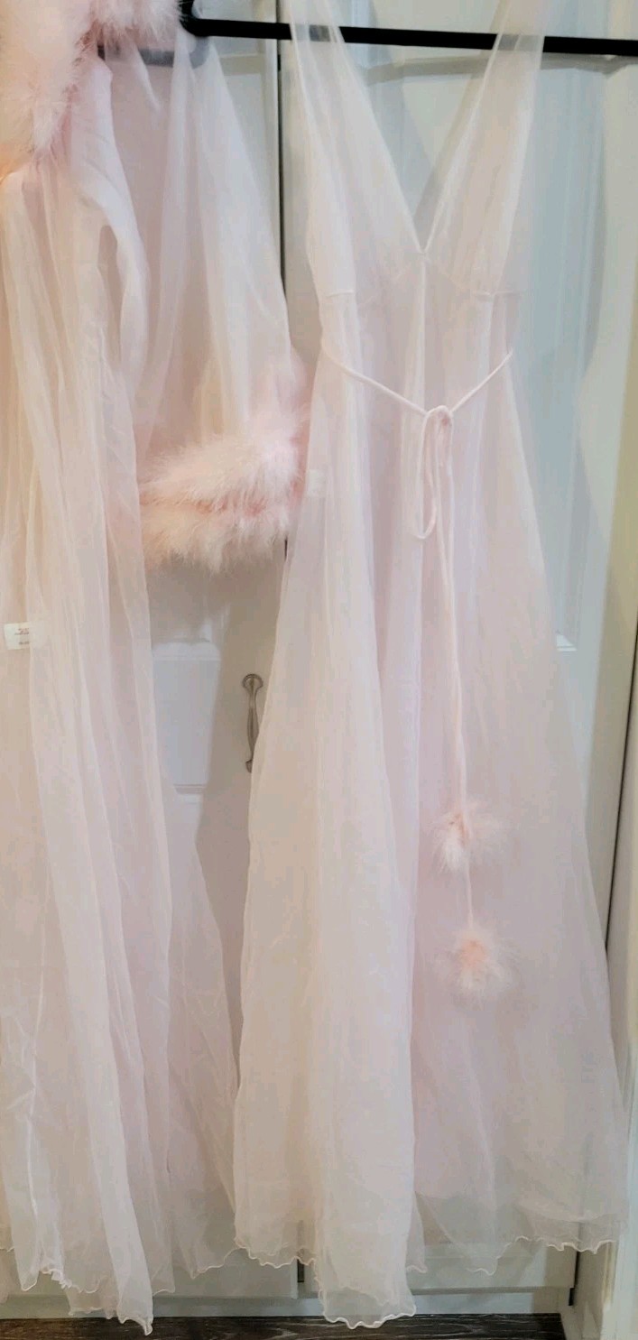 Vtg InTime 2 Layers Sheer Chiffon Lingerie gown Peignoir Robe S Pink Movie Star