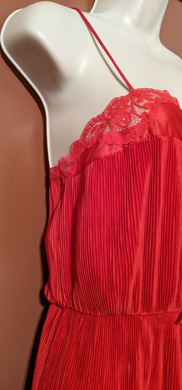 NWT!! RED VINTAGE VTG MISS ELAINE PLEATED TEDDY/ROMPER/BODYSUIT-MEDIUM