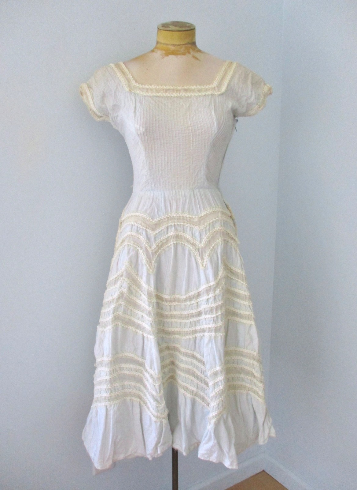 Vtg 40s 50s blue pin tuck party dress full skirt detailed ornate lace XS/S