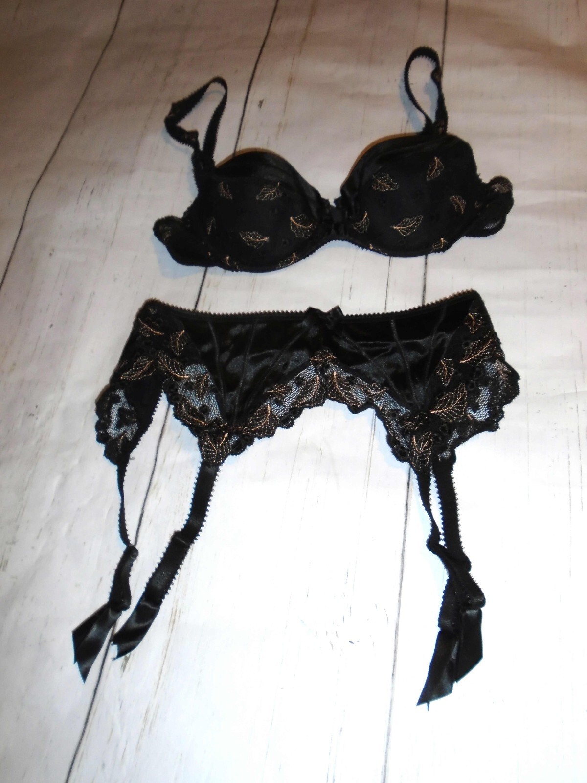 32C Shiny Black & Gold Leaves & Lace Vtg Women&rsquo;s Lou Demi Bra & Garter Belt 32C