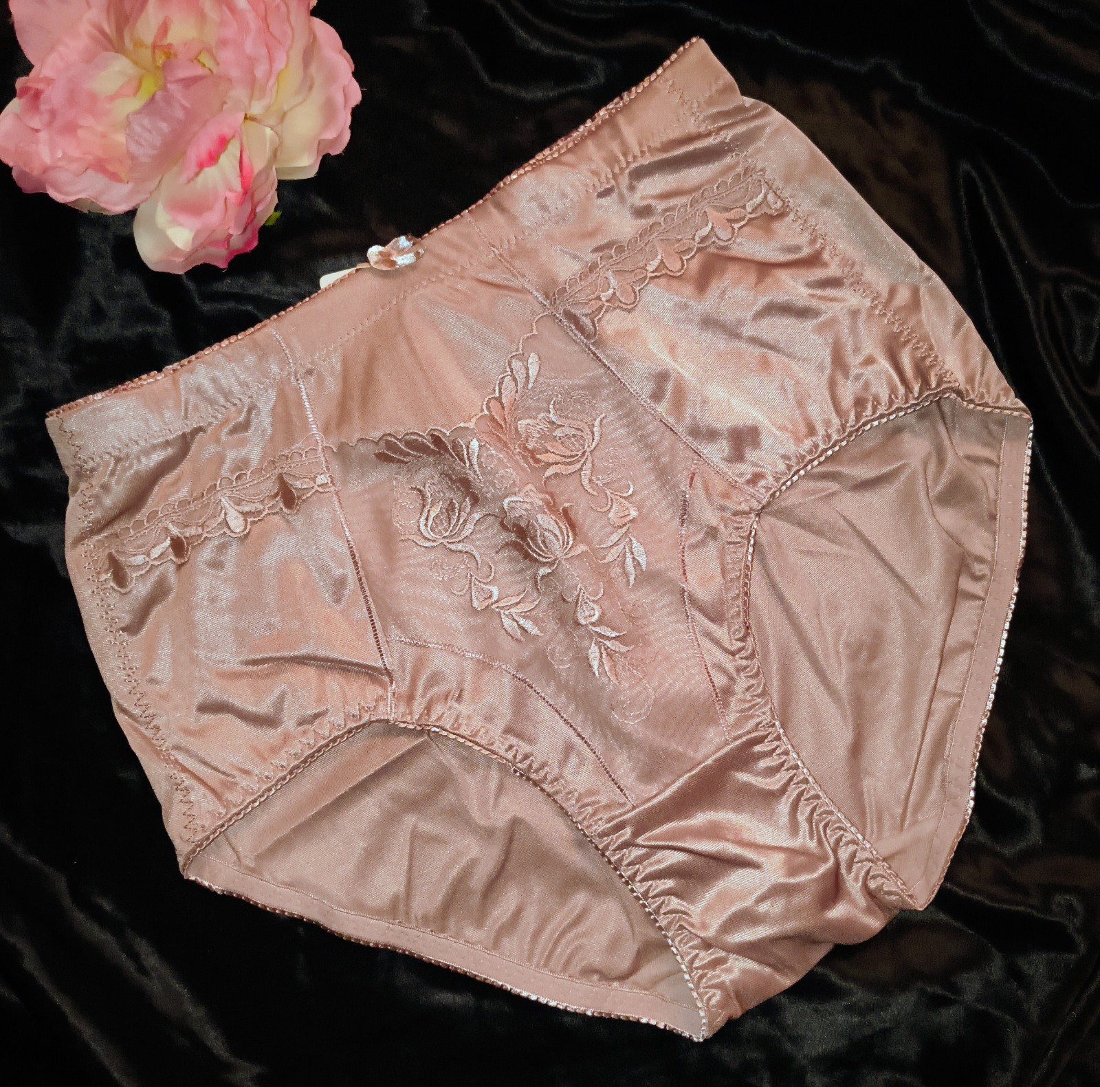 Vintage NOS Satiny Stretch Girdle Embroidery Lace Sissy Granny Panties L/7