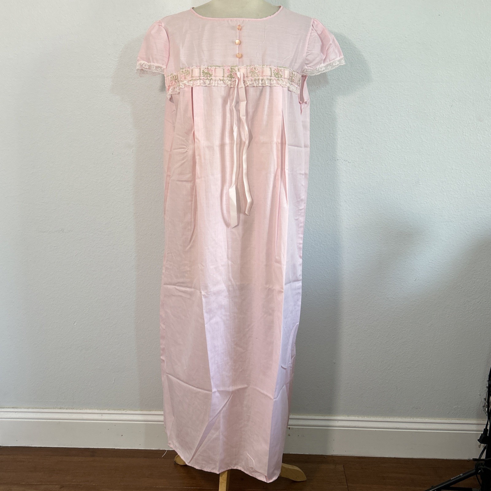 Vtg Gaymode Nightgown Pink M Lace Ribbon Victorian Prairie Cottagecore