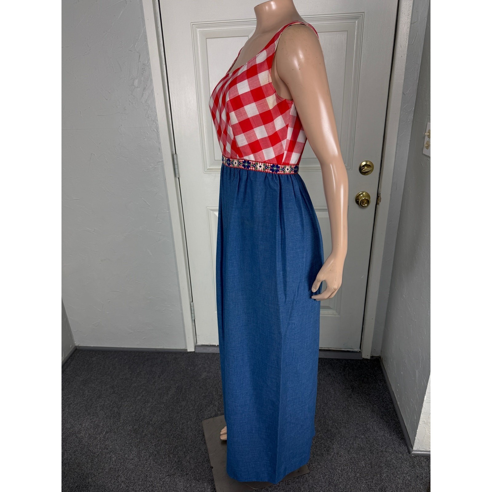 Vintage 70&rsquo;s Chaz L. Lewis Women&rsquo;s Dress Maxi Plaid Floral Embroidered Cotton A6