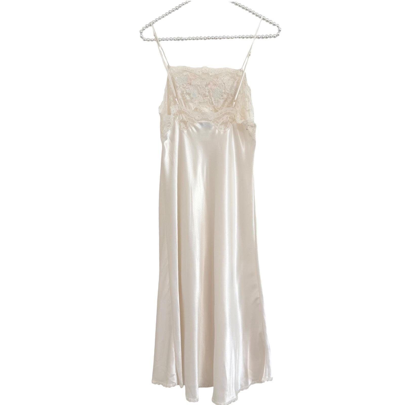 Sara Beth Vintage Cream Satin Nightgown Lace Floral Embroidery Pearl Accent 36
