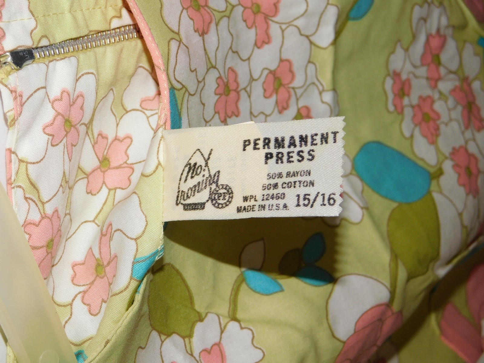 NWT Vintage Women&rsquo;s 1960s Celadon Green Floral Cotton Blend Shift Dress 15/16