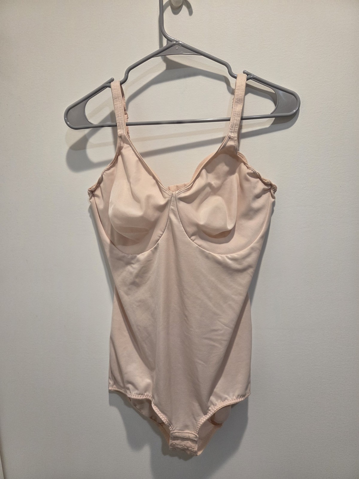 Vintage Olga Size 42DD 43086 Blush Beige Nude Bodysuit Shaper Lingerie