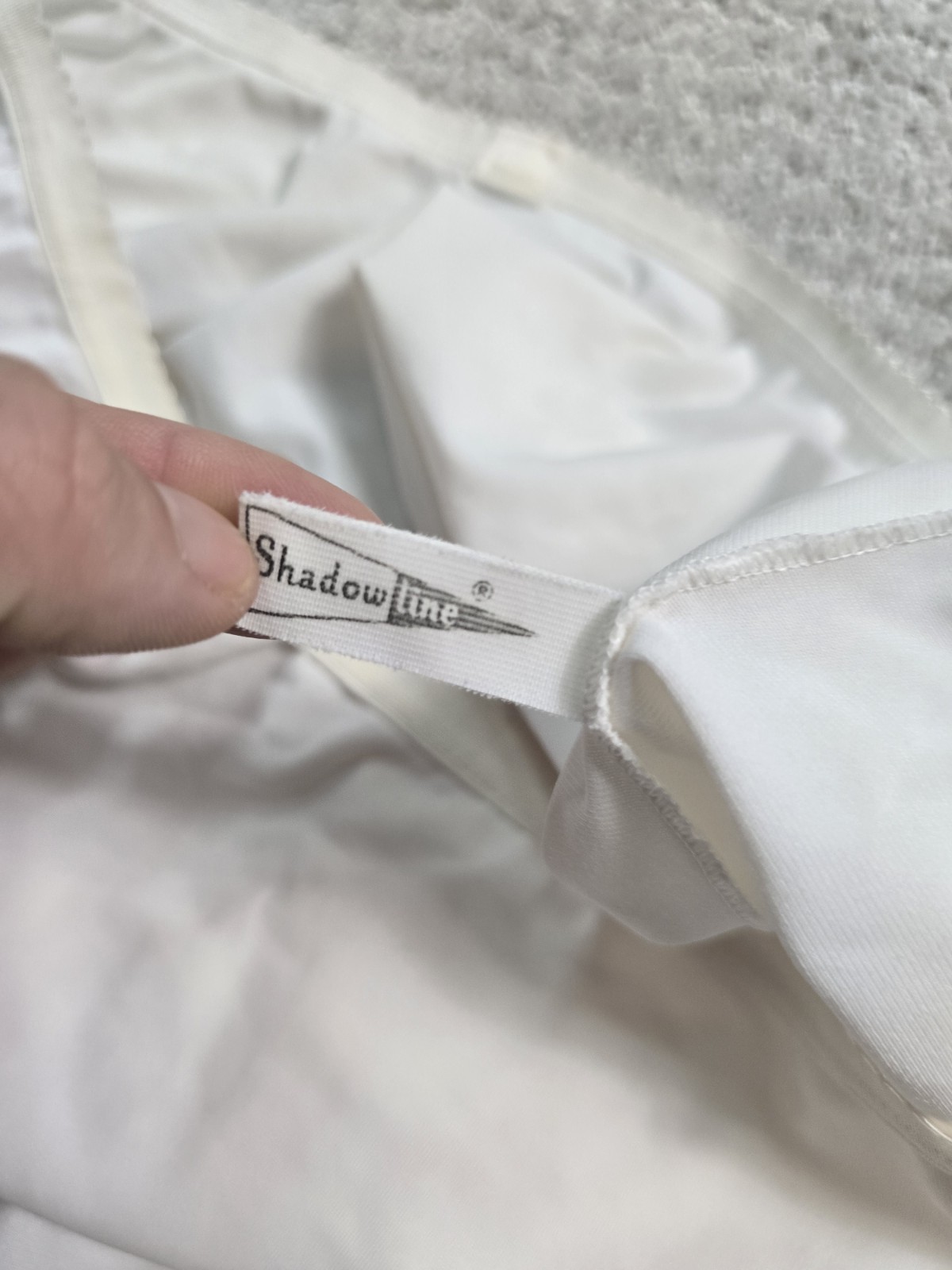 Vintage Shadow Line Lace Slip Medium Tall Ivory Rose Sexy Classic Comfort READ