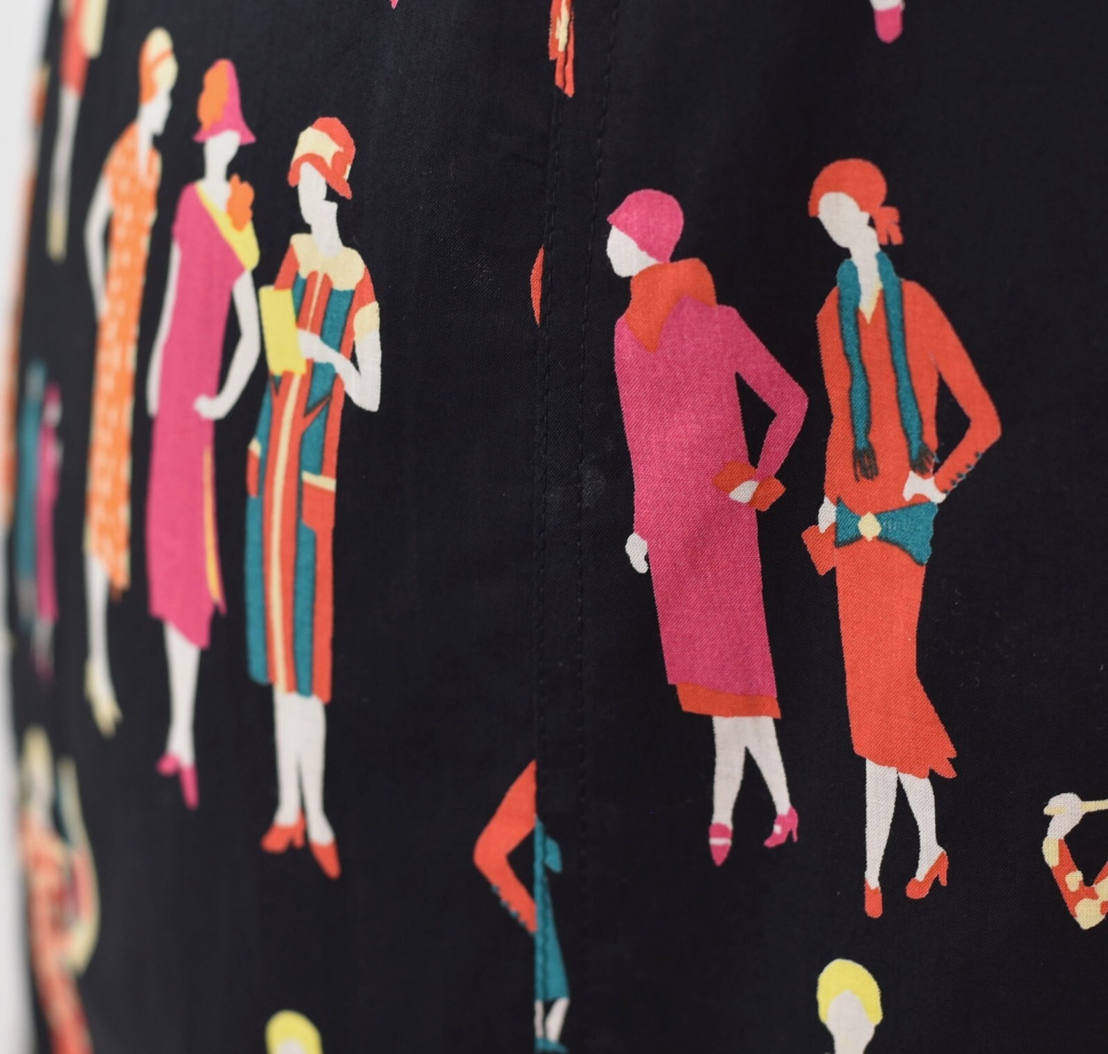 1990s/2000s Y2K Flapper Ladies Art Deco Novelty Print Kay Unger New York Dress