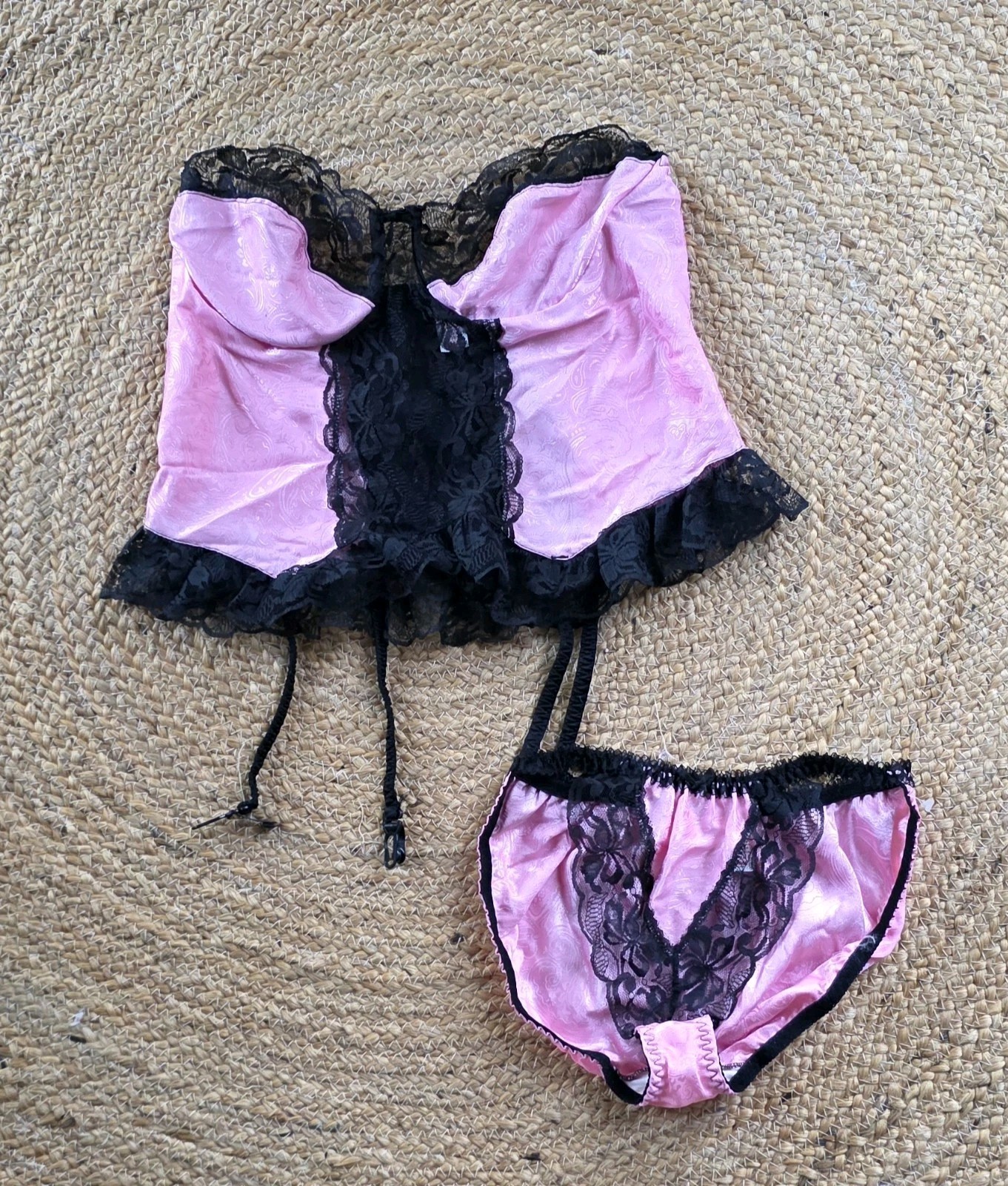 VTG 80s Bubblegum Pink Black Lace Satin Ruffle Strapless Fairy Garter Set Large