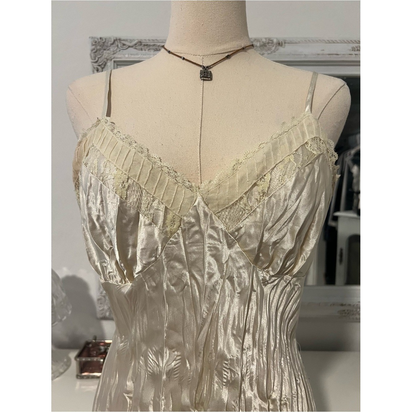 vintage forever 21 fairy satin lace tank top