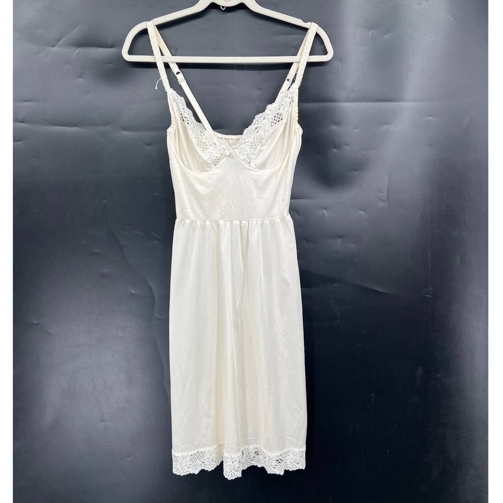 Vintage JcPenny cream underwire full slip dress lace pinup fairycore 38 XS