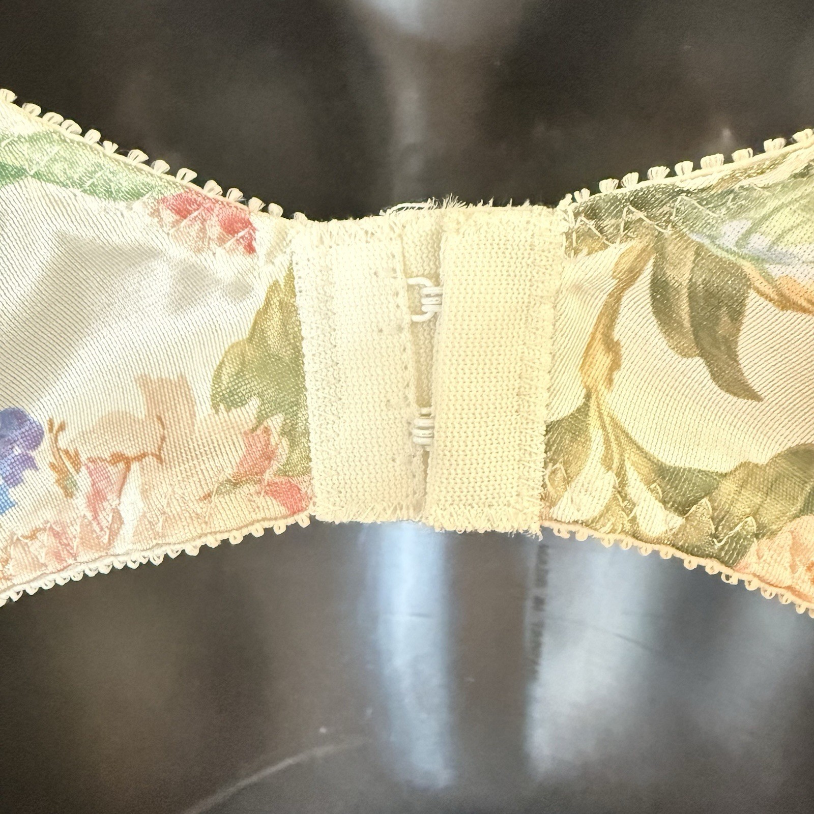 Vintage Maidenform Chantilly Bra 36D Lace Underwire Floral Silky Satin Unlined