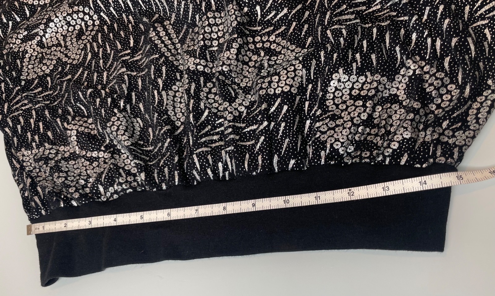 Vintage Golden Gate 1980&rsquo;s Pullover Dolman sleeve Black with silver metallic top