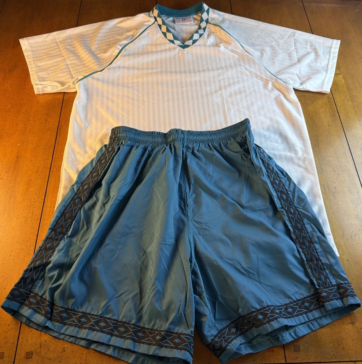 Vtg 80’s Teamwork Athletic Apparel Women’s Nylon Soccer Shirt & Shorts Medium