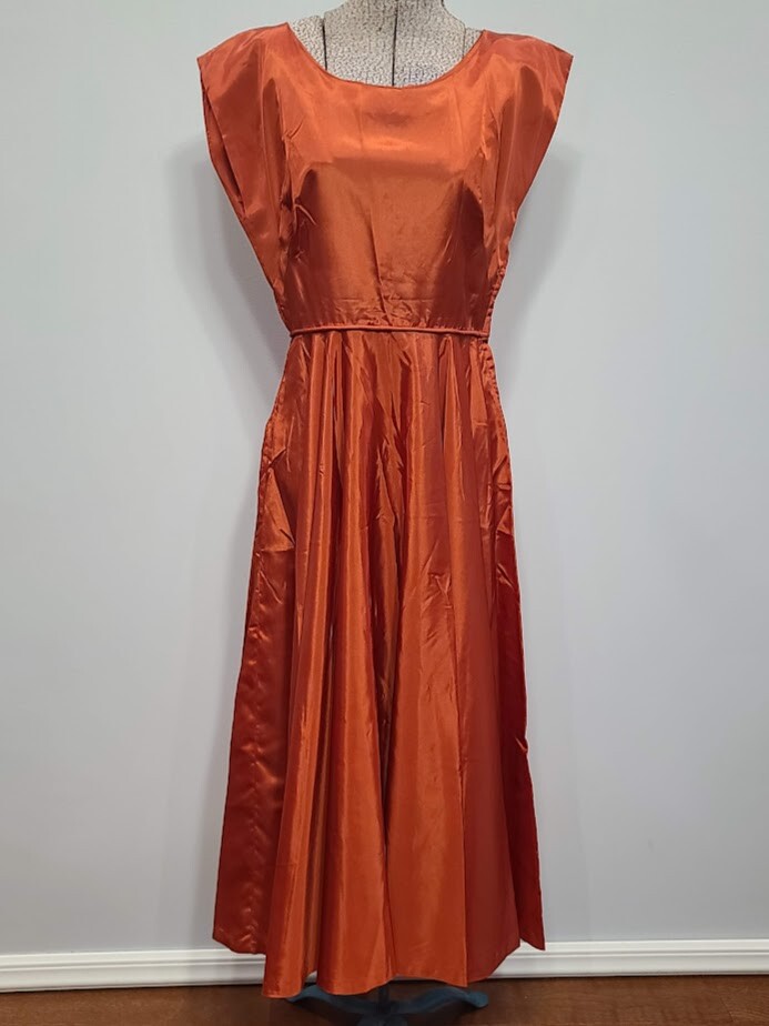 Vintage 1940s / 1950s Orange Sleeveless Dress Iridescent Gown (B-35&Prime; W-26.5&Prime;)