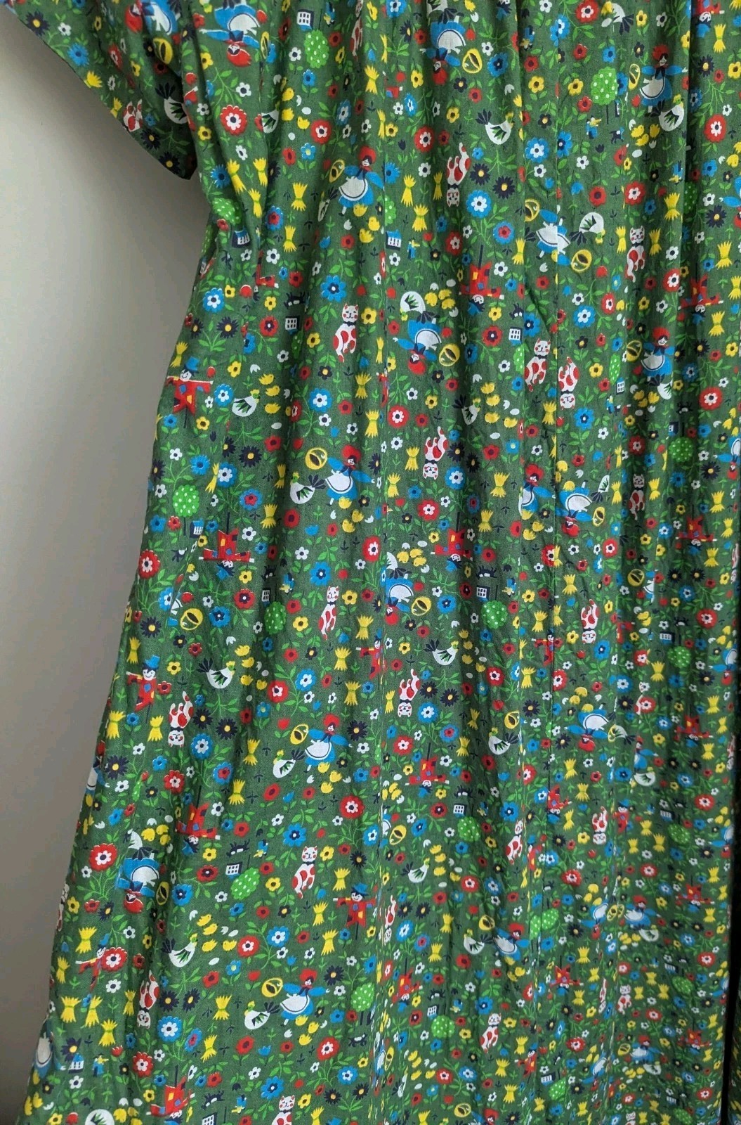 Vtg 60s Novelty Print House Dress Muumuu CHARMING Fabric Retro Farm S Pristine