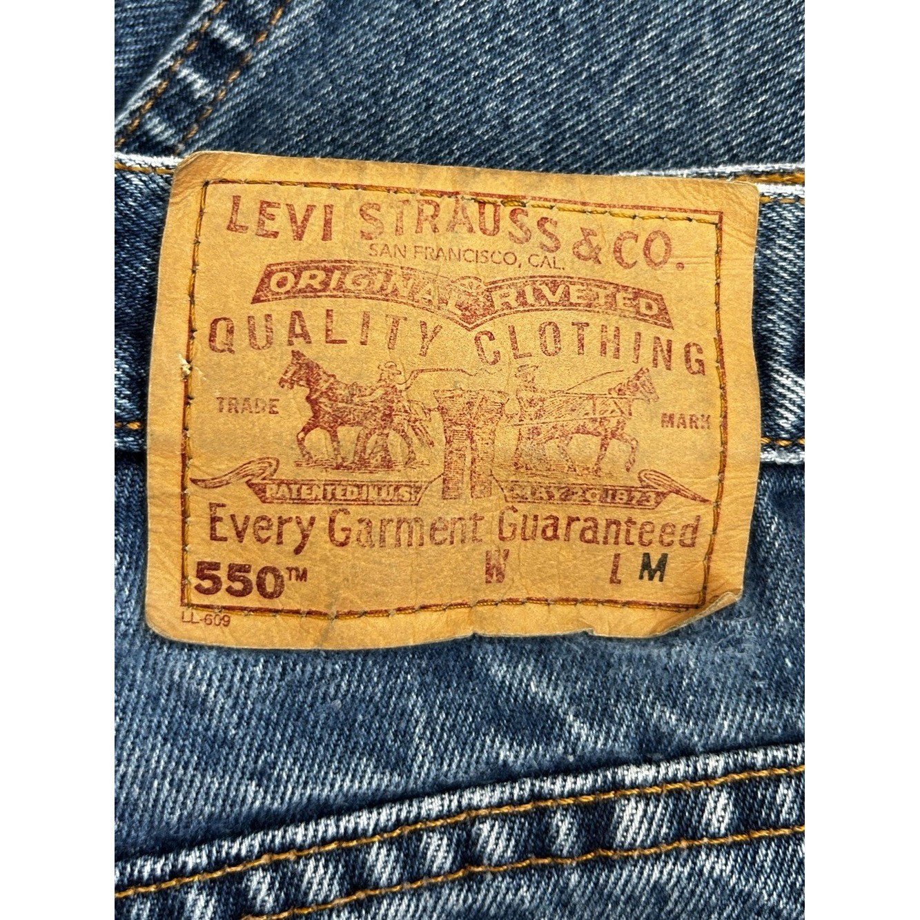 Vintage Levi&rsquo;s 1999 90&rsquo;s 550 Relaxed Fit Tapered Leg Size 8 Regular