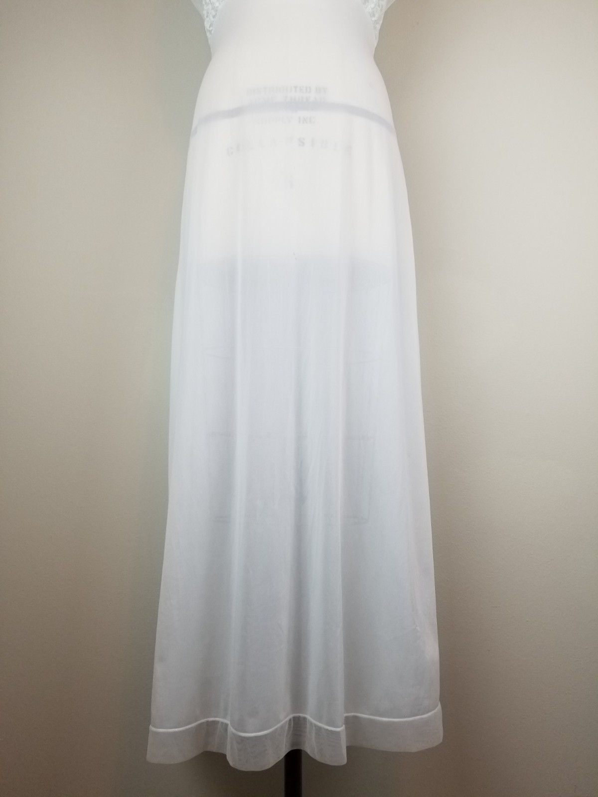 Vintage 1950&rsquo;s Glamorous Powder Blue « Myth » Nightgown Van Raalte Bust Size 34~36