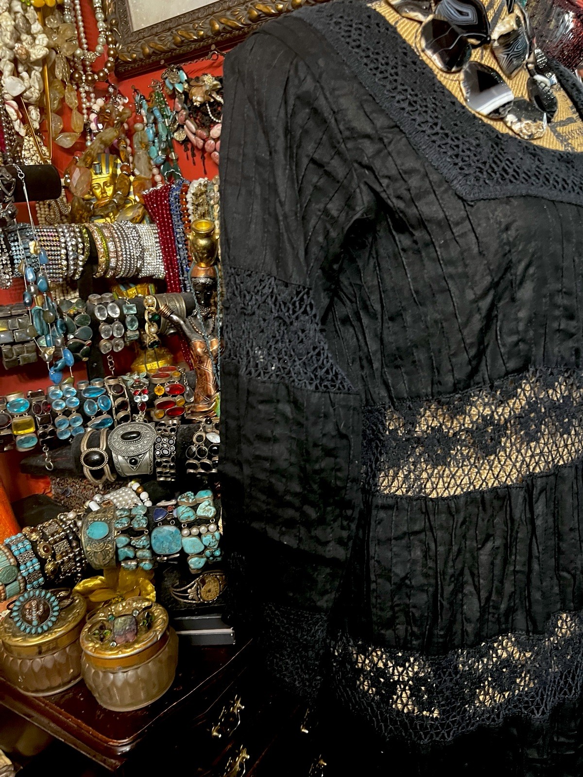 GORGEOUS VINTAGE MEXICAN BLACK PINTUCK WITH LACE TRIM WEDDING DRESS SIZE M
