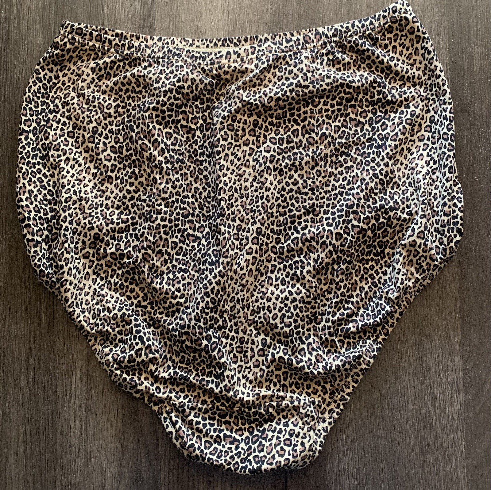 Warner&rsquo;s Cheetah Print Panties panty sz 6 Bikini Nylon Blend Vintage 06173