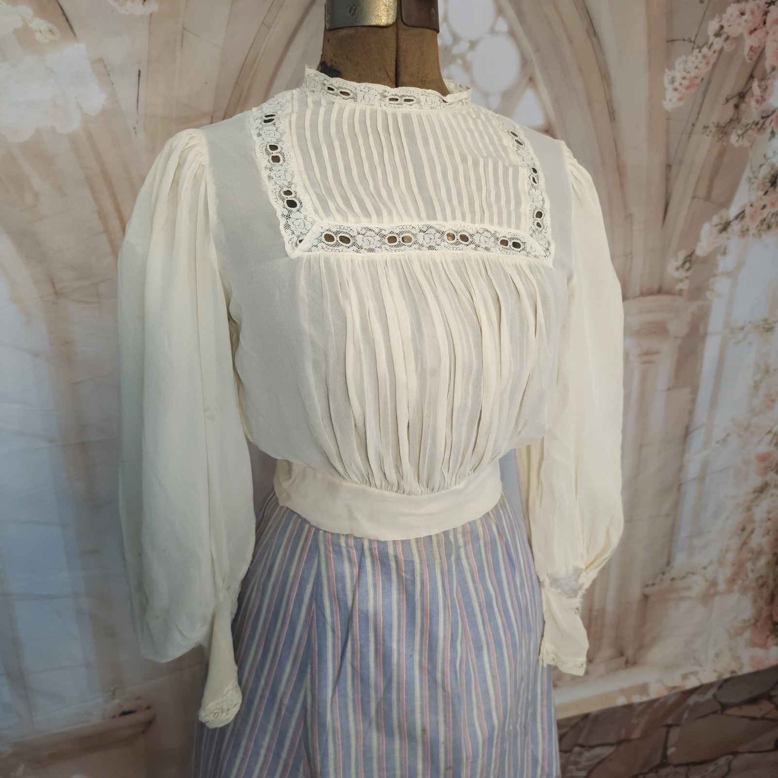 Antique Cream Lace Blouse w/ Puffy Sleeves Chiffon Prairie 1910s 1900s Top Shirt