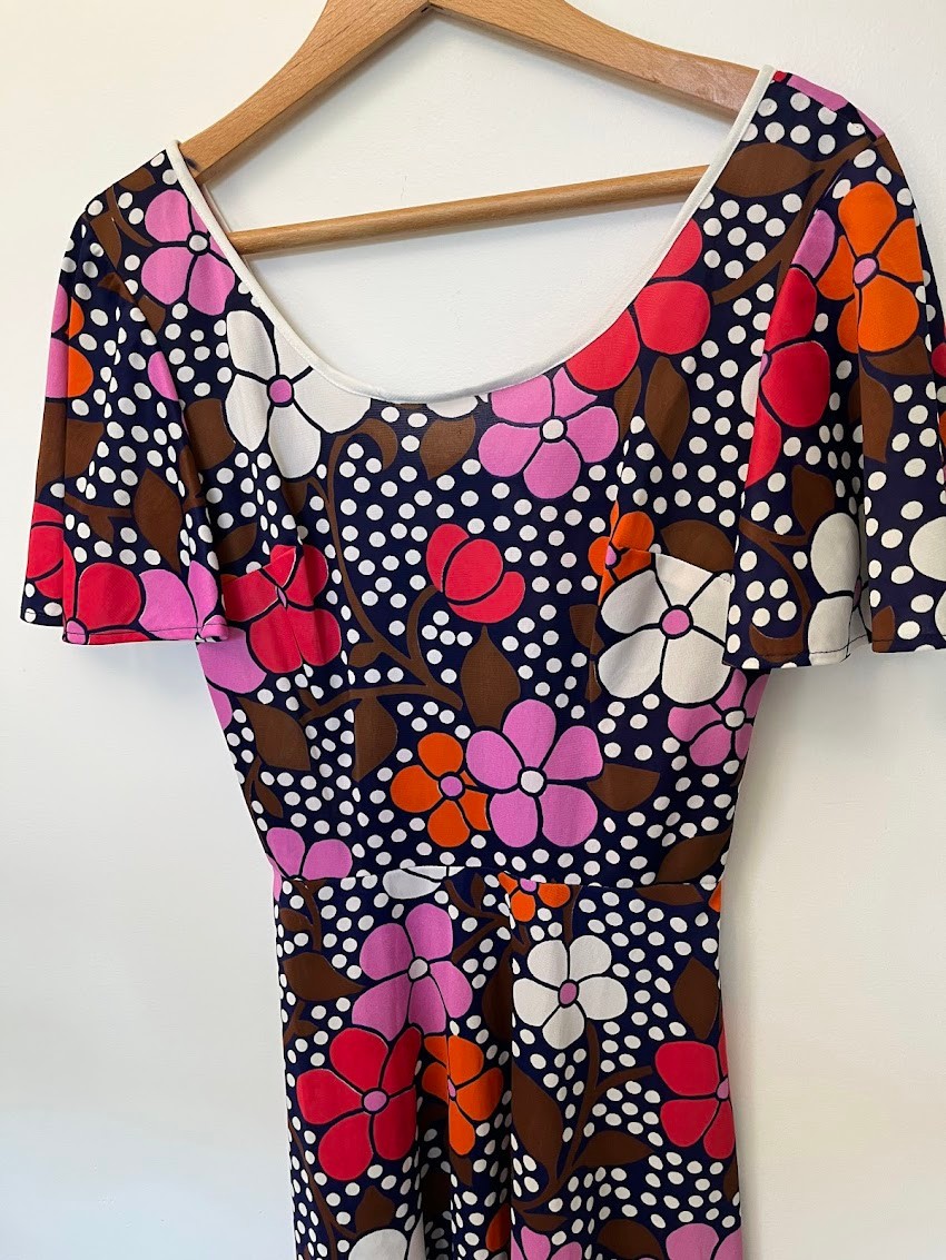 Vintage 1970s Groovy Floral Mini Dress Pop Art Mod Retro Warhol Print XS/S